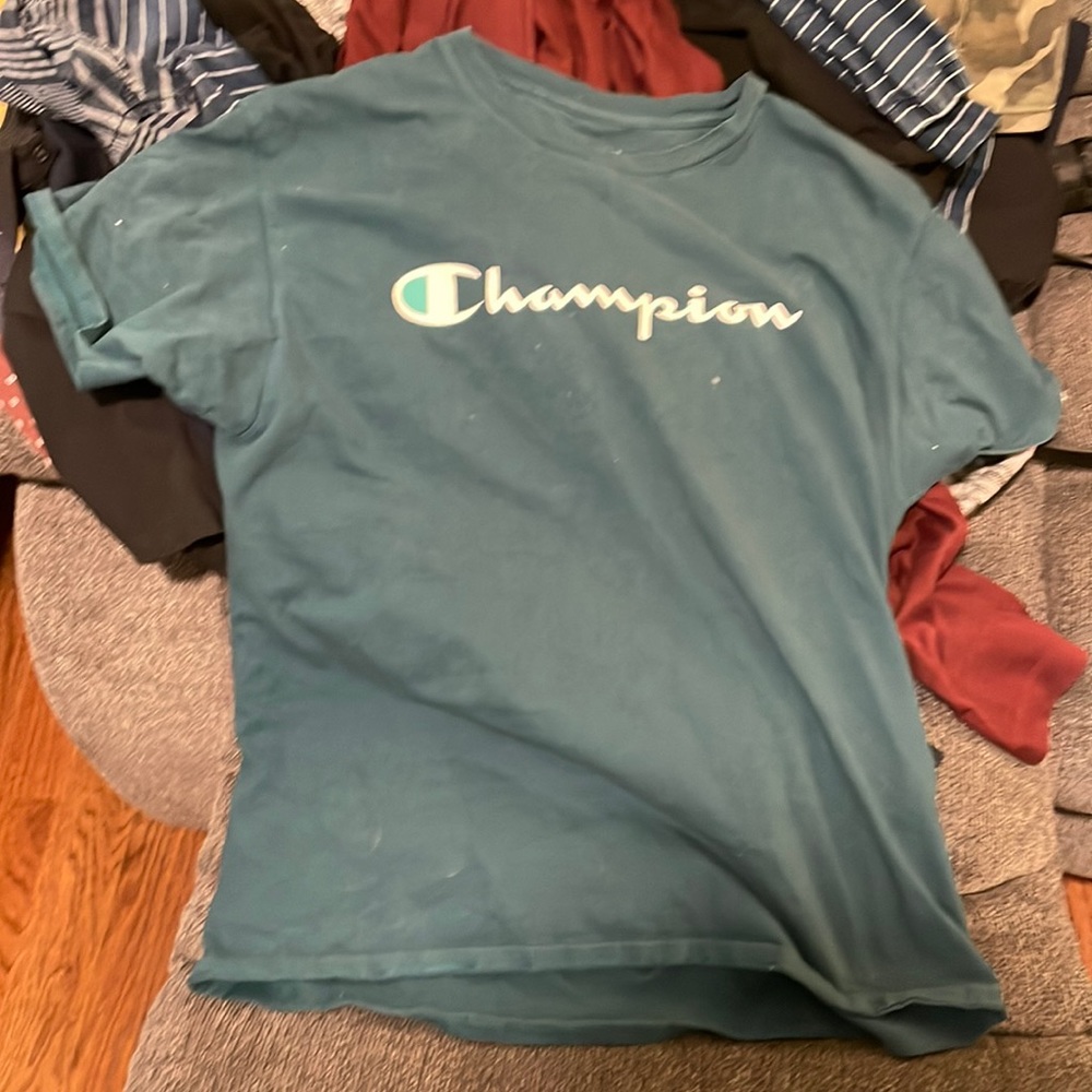 Champion t shirt